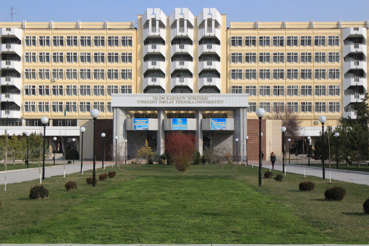 Chiroyli sik kaltakni sikadi