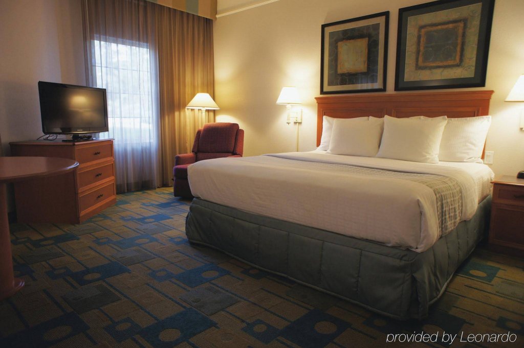 Фото La Quinta Inn & Suites by Wyndham Flagstaff