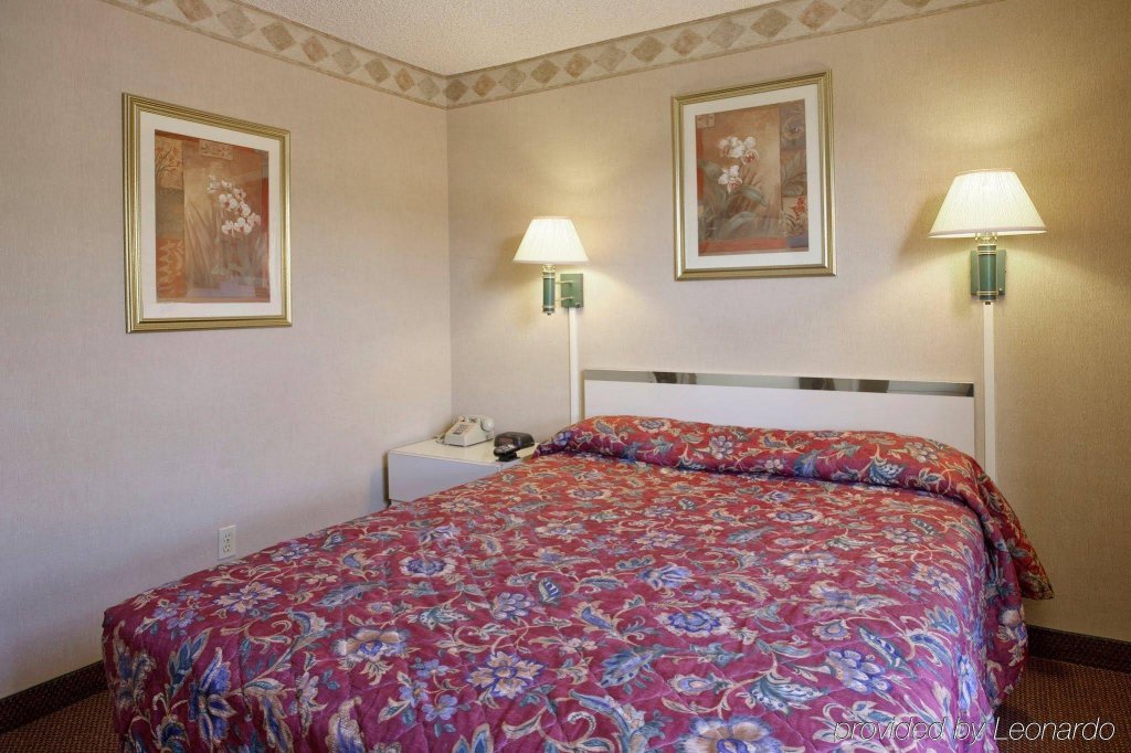 Фото Americas Best Value Inn San Clemente Beach