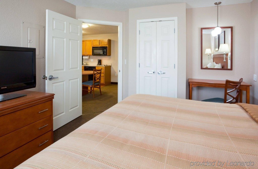 Фото Candlewood Suites Kenosha, an Ihg Hotel