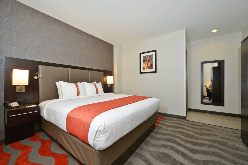 Фото Holiday Inn Nyc - Lower East Side, an Ihg Hotel