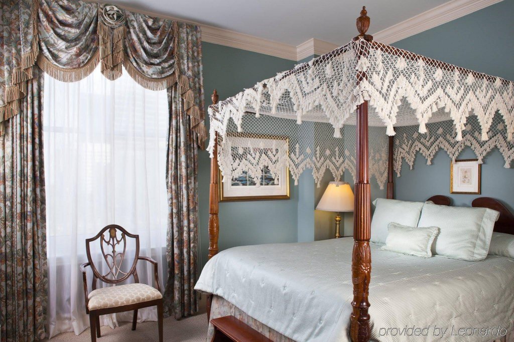 Фото Отель Le Pavillon