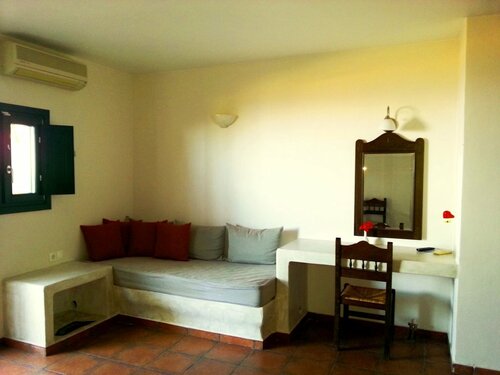 Внешний вид отеля Costa Marina Villa в Муниципальной единице Фирах, фото 2