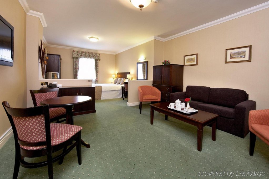 Фото Worcester Whitehouse