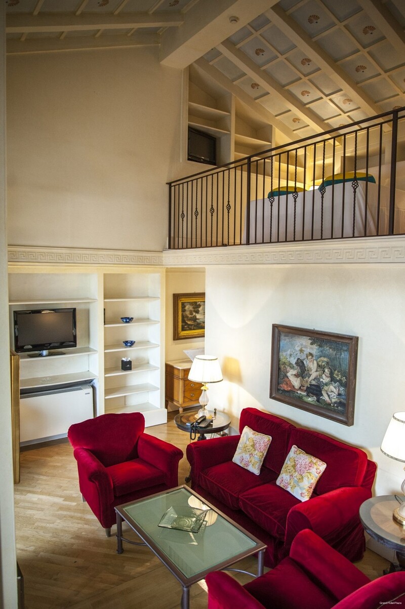 Фото Grand Hotel Plaza