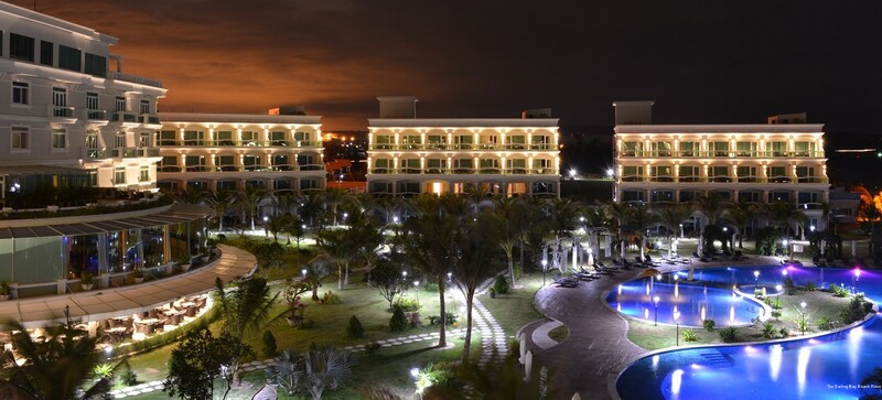 Фото The Sailing Bay Beach Resort