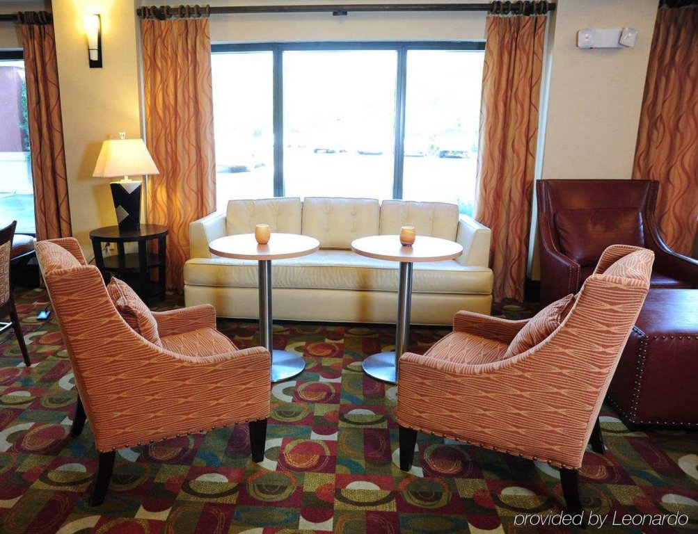Фото Hampton Inn & Suites Nashville-Airport
