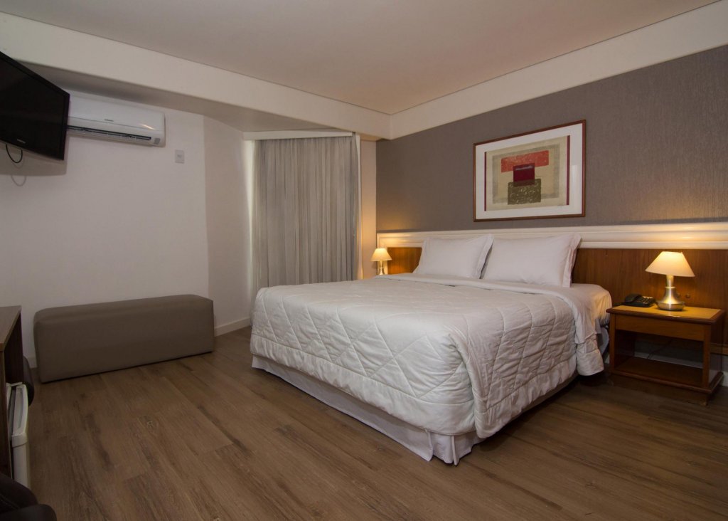 Фото Hotel Continental Porto Alegre