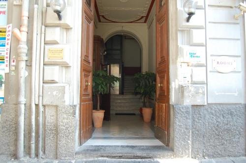 Фото Rooms Stazione Centrale