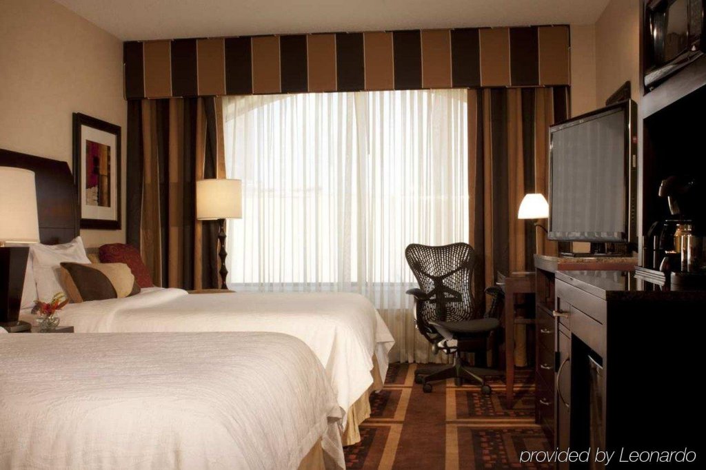 Фото Hilton Garden Inn Austin Downtown