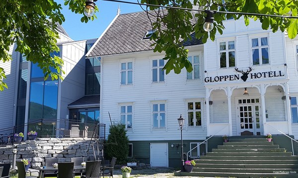 Фото отеля 2