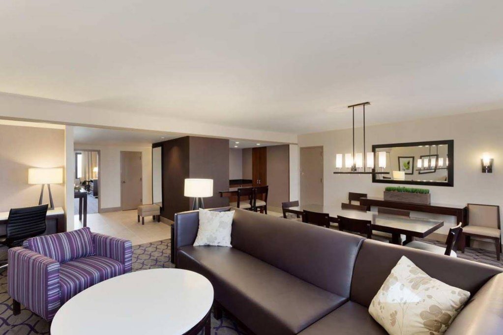 Фото Hilton Newark Penn Station