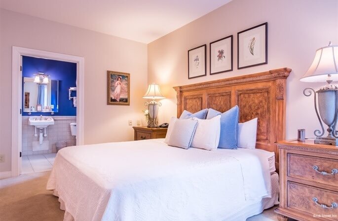 Фото Brick Street Inn