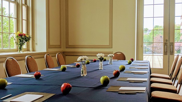 Фото Grand Eastonian Hotel & Suites