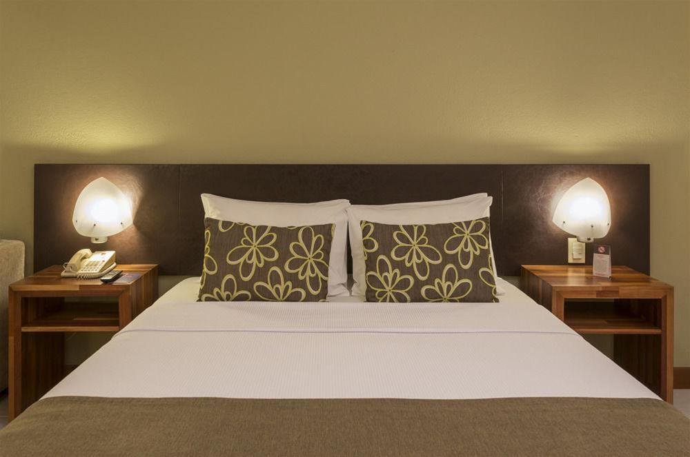 Фото Comfort Suites Vitoria