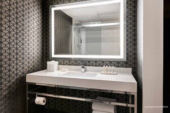 Фото Los Angeles Airport Marriott