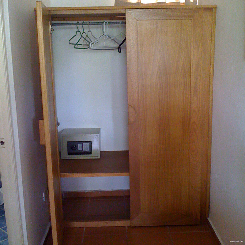 Фото New Garden Hotel