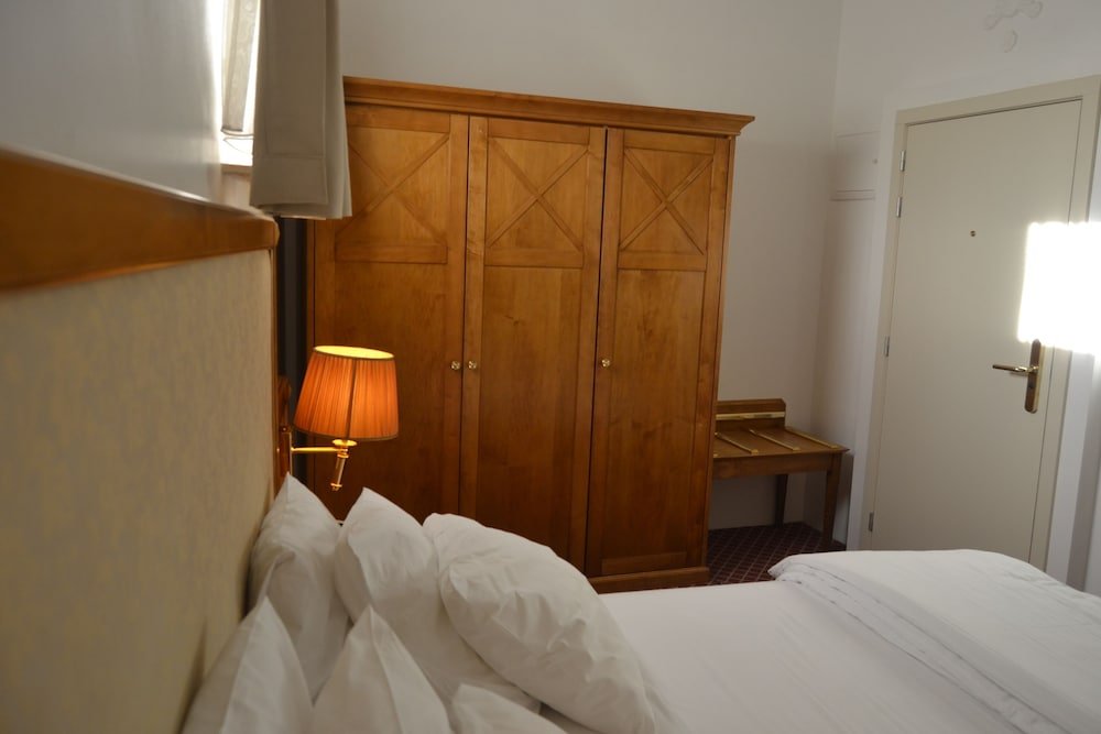 Фото Hotel The Lord