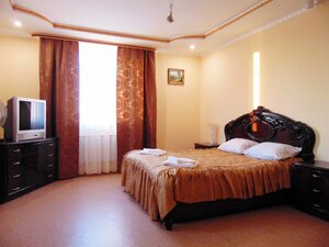 Mirazh (Omsk, 6-ya Stantsionnaya ulitsa, 147/4), hotel