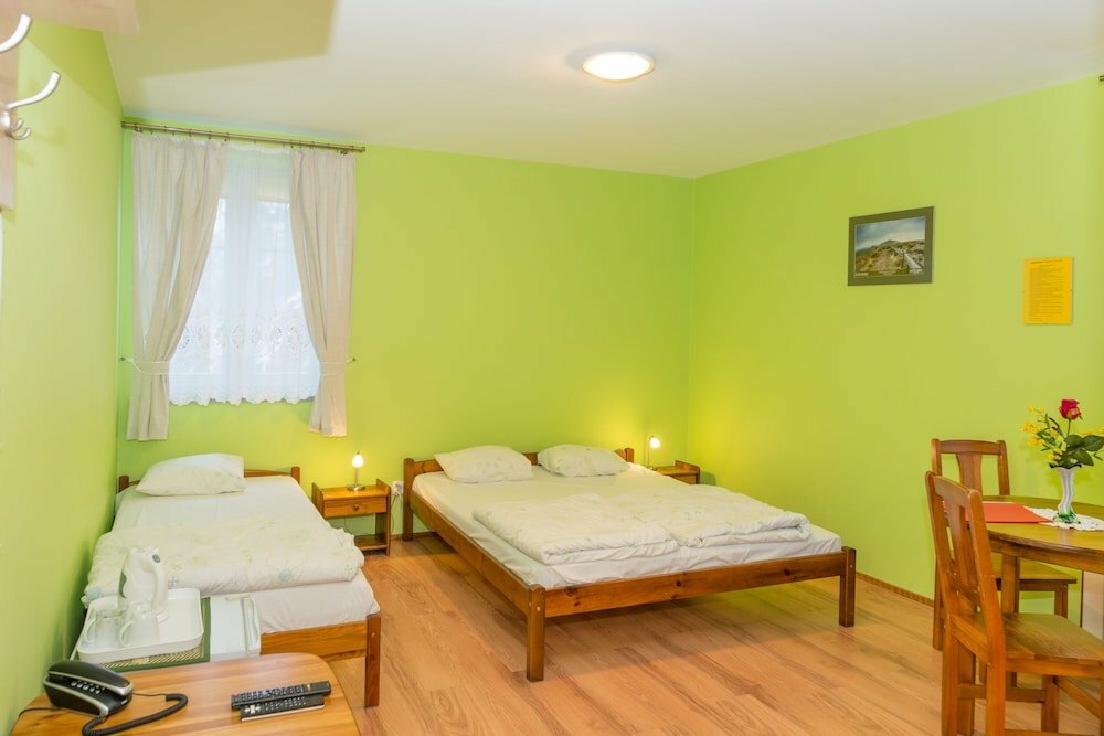 Hotel Gosciniec Pieciu Stawow, Ustrzyki Dolne, photo