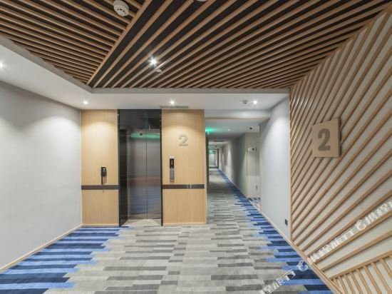 Фото Holiday Inn Express Shanghai Gubei