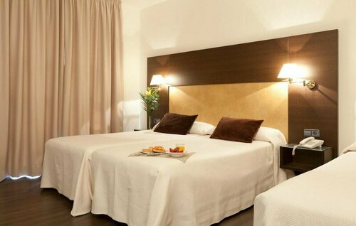 Гостиница Hotel Madrid Torrejón Plaza в Торрехоне де Ардосе