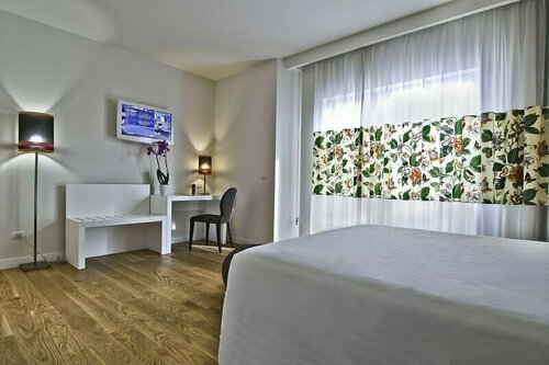 Гостиница Hotel Caravel в Италии