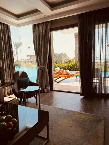 Гостиница Rixos Premium Magawish Suites & Villas в Хургаде