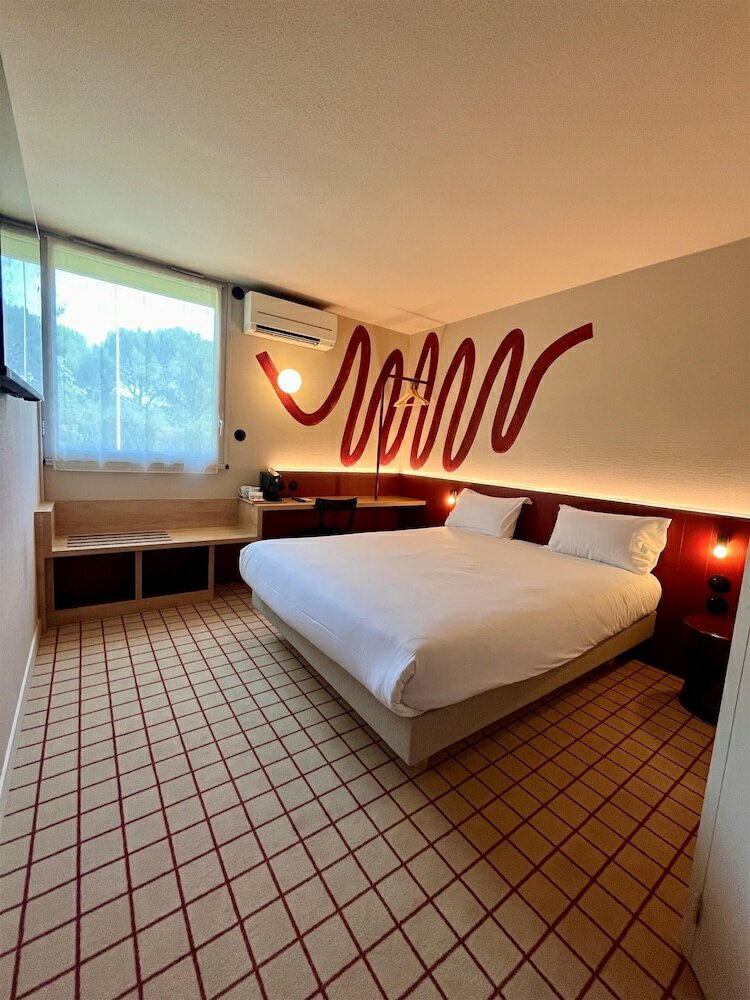 Фото The Originals City, Hôtel du Phare, Bordeaux Mérignac