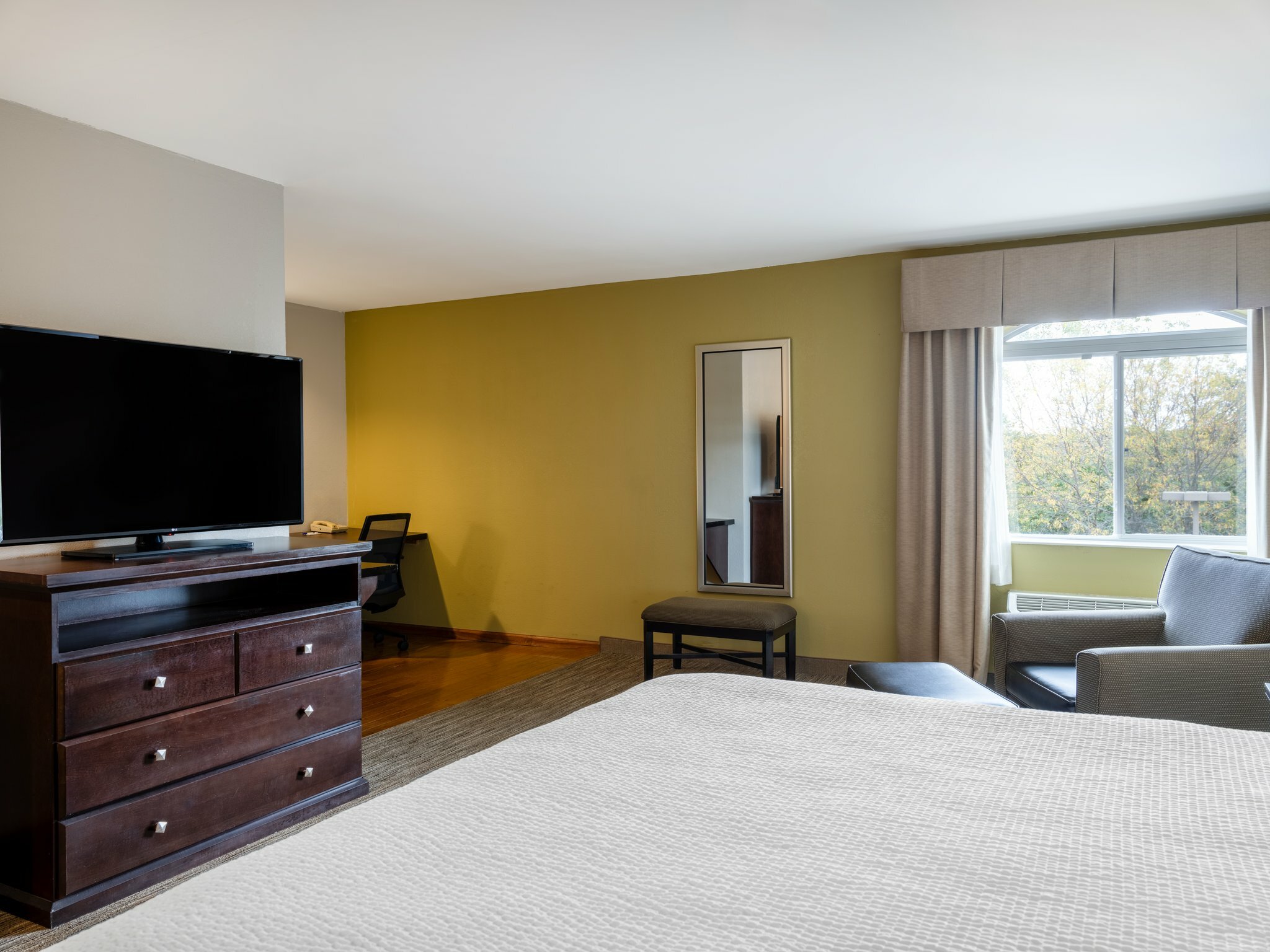 Фото Holiday Inn Express Hotel & Suites Chicago - Libertyville, an Ihg Hotel