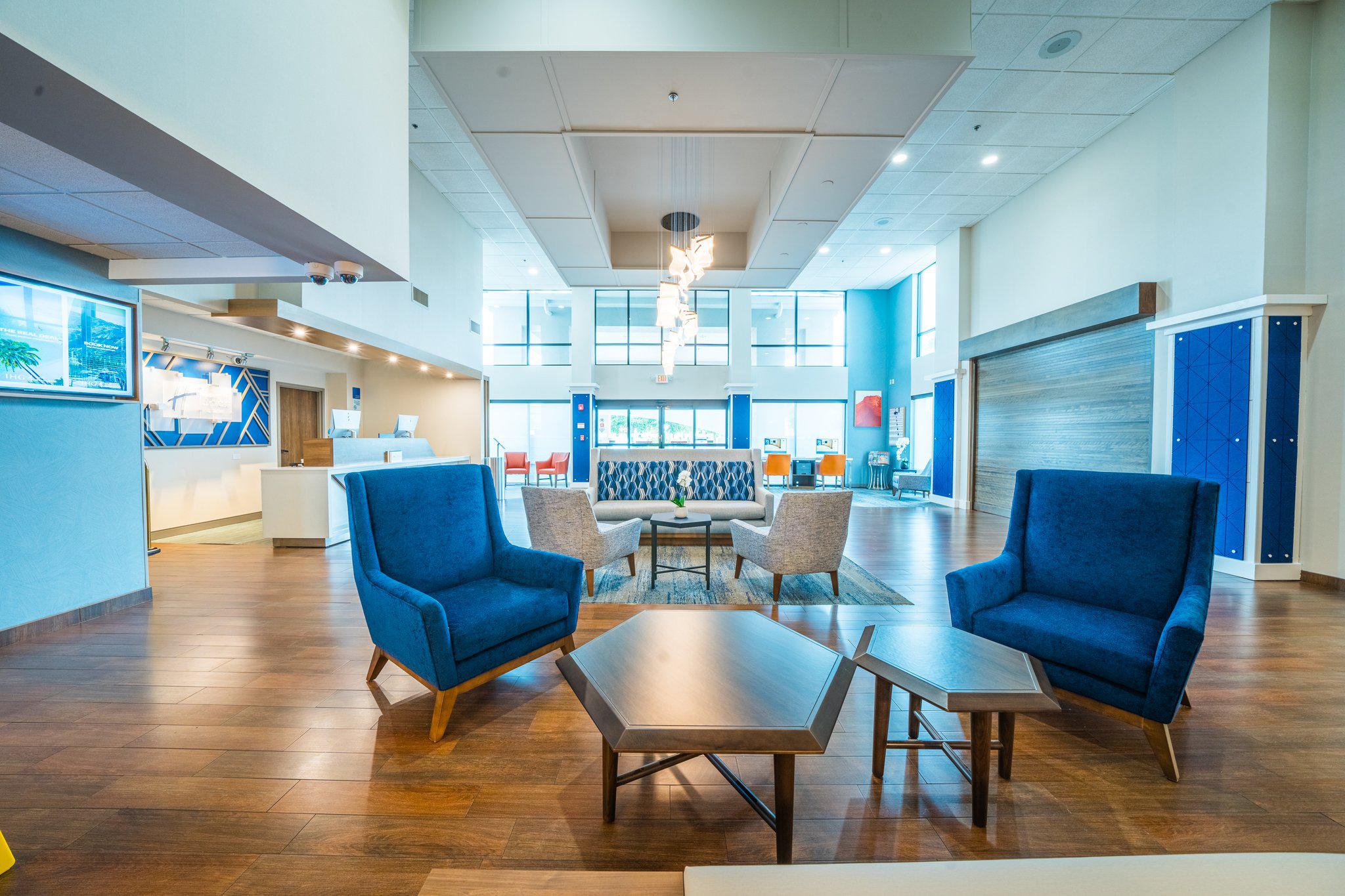 Фото Holiday Inn Express Hotel & Suites Tampa Northwest - Oldsmar, an Ihg Hotel