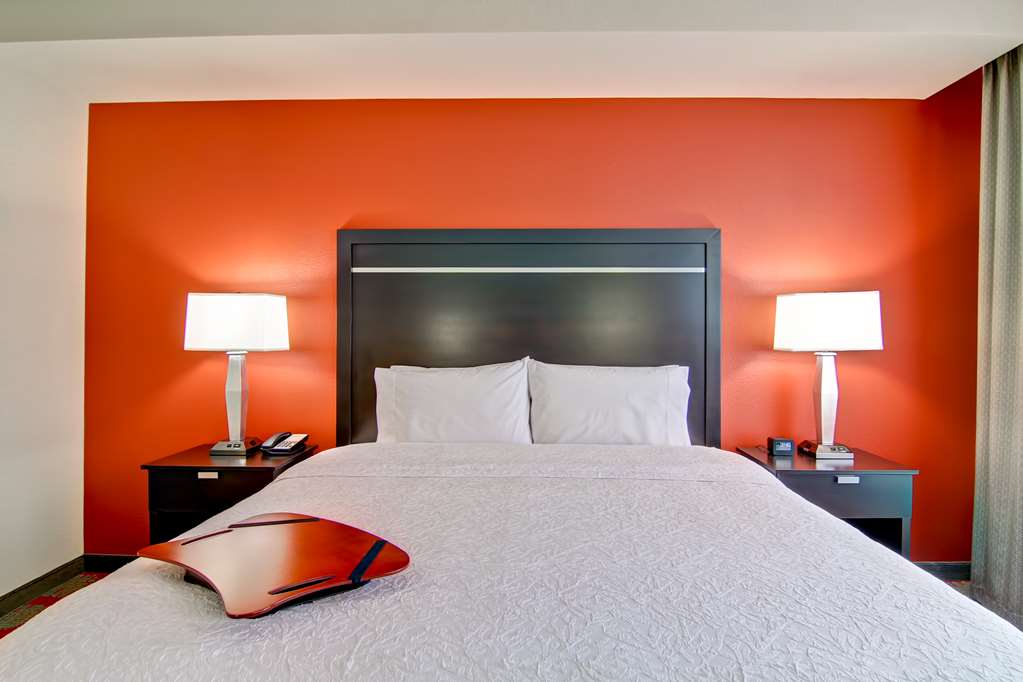 Фото Hampton Inn & Suites Cincinnati-Downtown