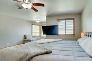 Гостиница Moses Lake Vacation Rental w Hot Tub & Game Room