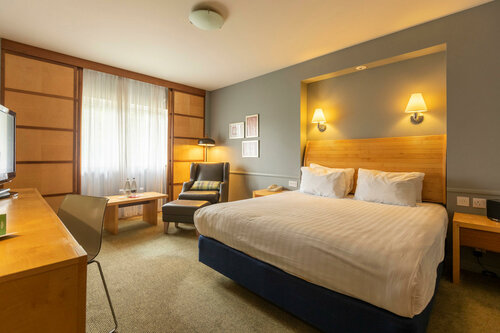 Гостиница Holiday Inn Guildford, an Ihg Hotel в Гилфорде