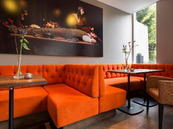 Фото The Amsterdam Canal Hotel