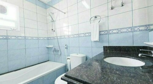Гостиница Oyo 125 Manam Sohar Hotel Apartments в Сухаре