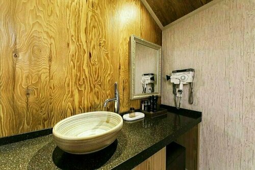 Гостиница Elga Hotel в Хвасоне