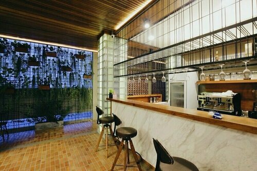 Гостиница Laekhon Nonbai Hotel в Накхонситхаммарате