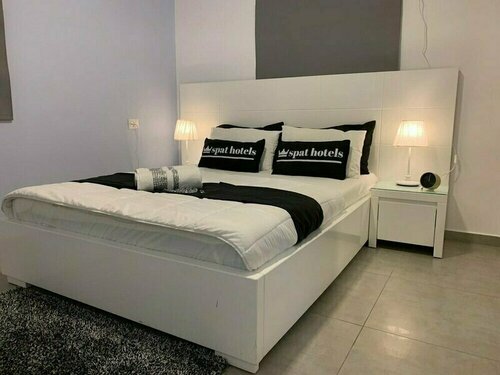 Гостиница Spat Apartment в Холоне