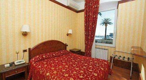 Гостиница Hotel Mirò в Рапалло