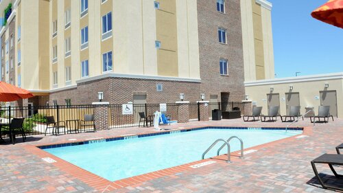 Гостиница Holiday Inn Express Covington-Madisonville в Ковингтоне