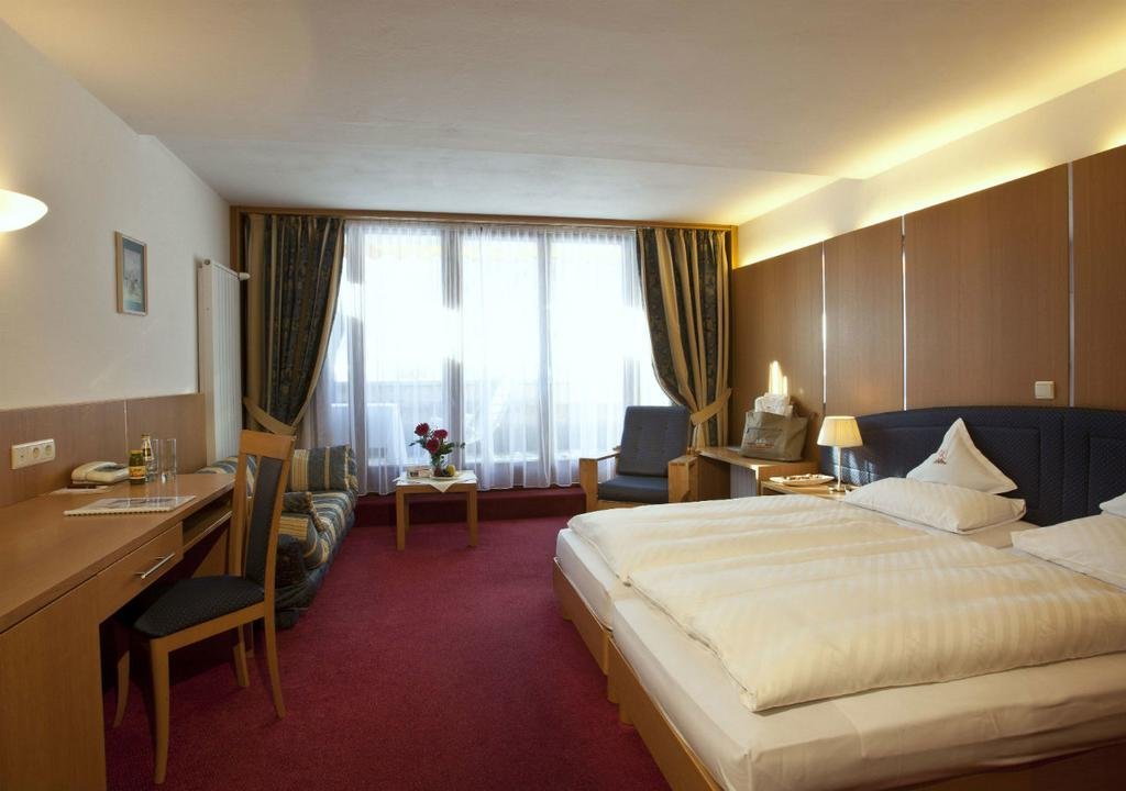 Фото отеля 2