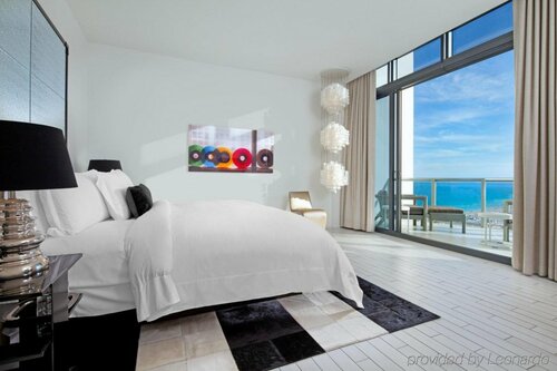 Гостиница 1 Hotel South Beach в Майами-Бич