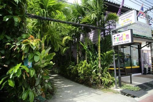 Фото Slumber Party Phi Phi - Hostel