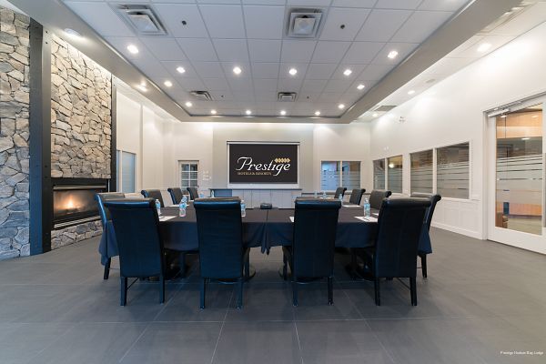 Фото Prestige Hudson Bay Lodge & Conference Centre