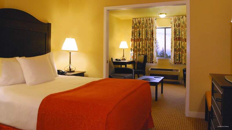 Фото Oxford Suites Redding