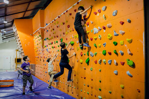 Sports and entertainment center Yarus, Vladimir, photo
