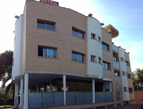 Гостиница Hotel 170 в Кастельдефельсе