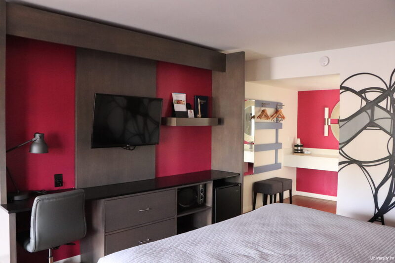 Фото University Inn