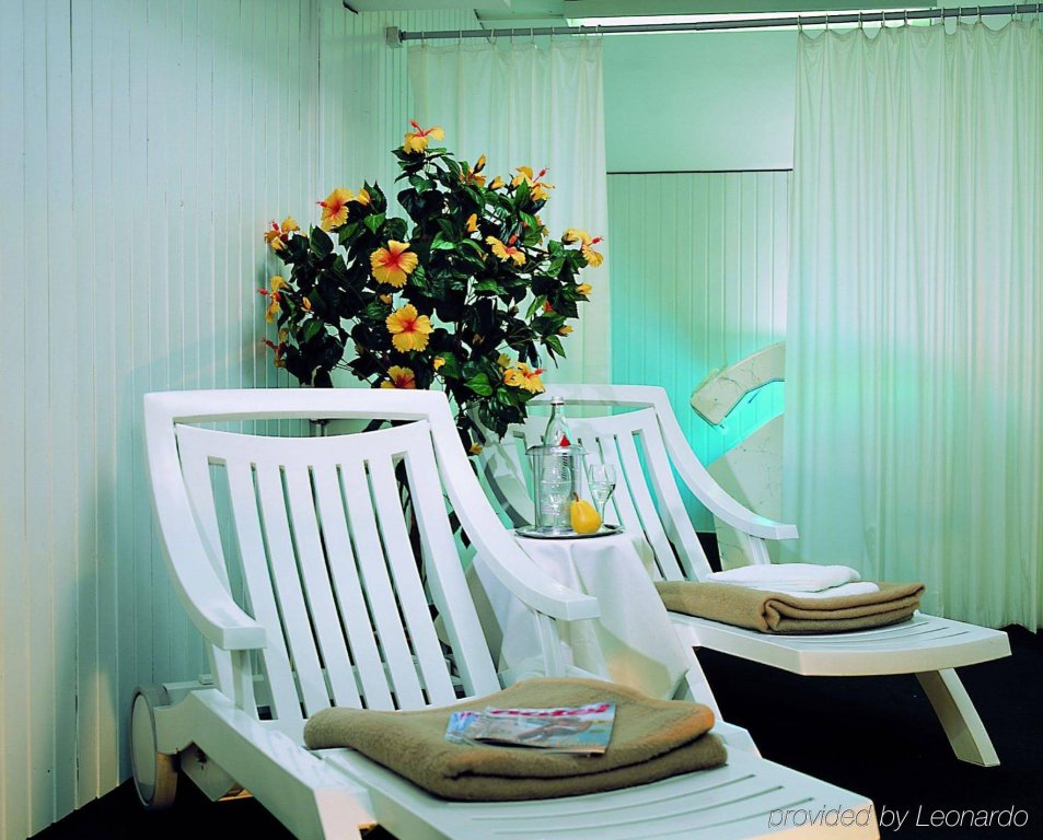 Фото Karaman Group Hotel